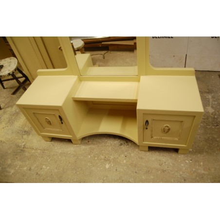 (M-3) MASSPRODUKT A/S Tallinn  peegliga kapp