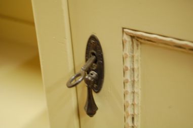 (M-3) MASSPRODUKT A/S Tallinn  peegliga kapp