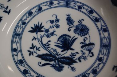 (n-5312/2) Wellco Krefeld Porzellan, sibulamustriga kauss