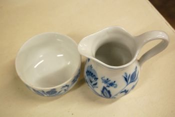 (n-5299/2)  Bavaria Tirschenreuth sibulamustriga koorekann ja suhkrukauss 2