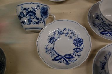 (n-5326/2)  Original Bohemia sibulamustriga kohvitassid, 6tk