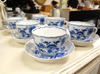 (n-5326/2)  Original Bohemia sibulamustriga kohvitassid, 6tk