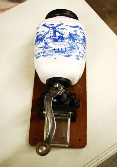 (n-5327)  Seinapealne kohviveski "Veski"