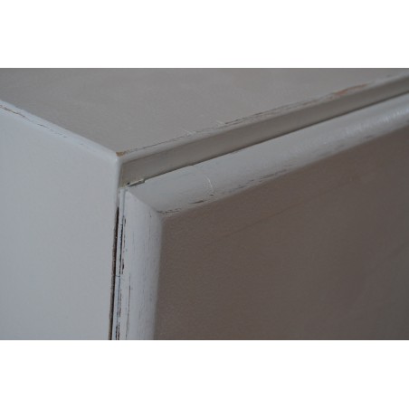 (9-546) Valge seinakapp