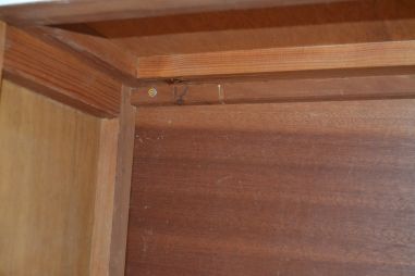 (9-546) Valge seinakapp