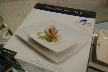 (8-1248) Nicky Vankets portselanist taldrikute komplekt, 4+4tk