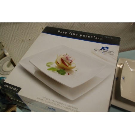 (8-1248) Nicky Vankets portselanist taldrikute komplekt, 4+4tk