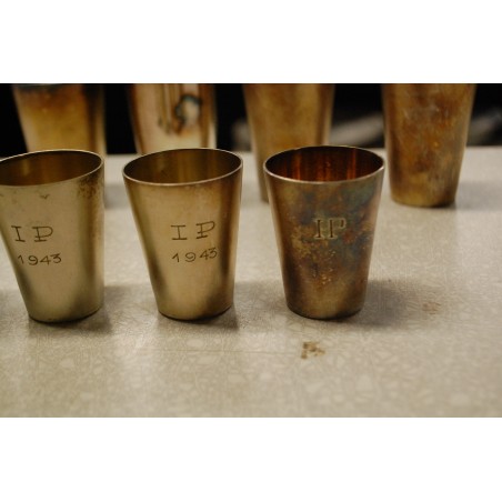 (n-500/1) Metallist topkad, karikad 8 tk (n-500/1) Metallist topkad, karikad 8 tk