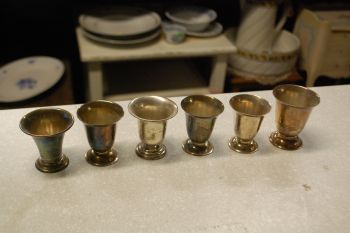 (n-500/2) Metallist topkad, karikad 6 tk