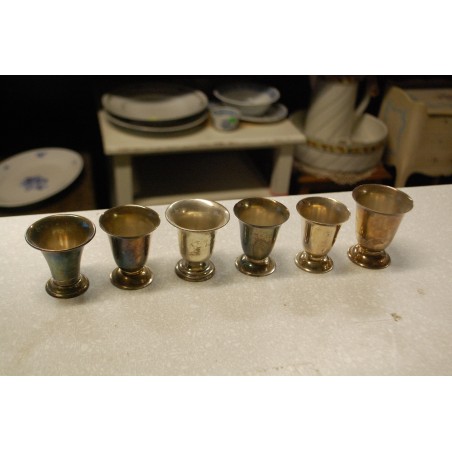 (n-500/2) Metallist topkad, karikad 6 tk