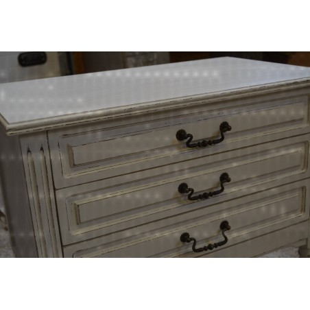 (n-5014) 3 sahtliga valge kummut