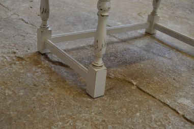 (n-5014) 3 sahtliga valge kummut