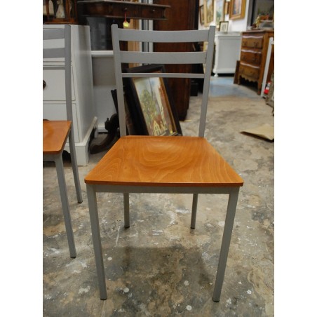 (L-361) Metallraamis toolid 4tk