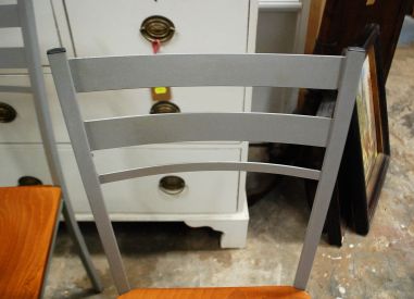 (L-361) Metallraamis toolid 4tk