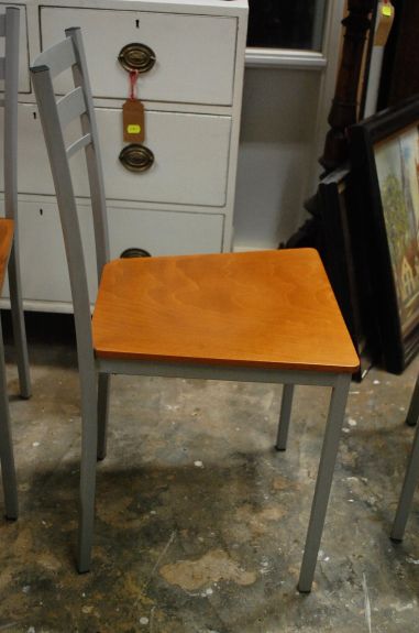 (L-361) Metallraamis toolid 4tk