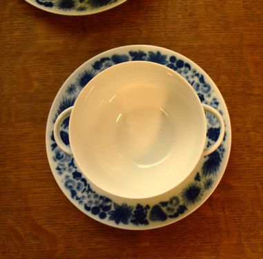 (n-2538/1) Arsberg, puljongitassid-taldrikud, 4tk