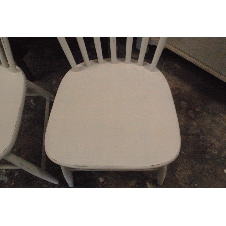 (L-367) Valged puidust toolid, 2tk