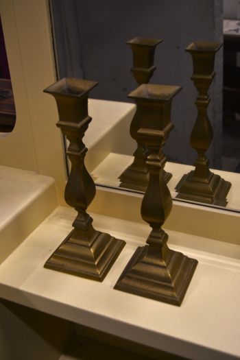 (n-5564) Kollasest metallist küünlajalad 2 tk paaris 2