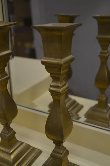 (n-5564) Kollasest metallist küünlajalad 2 tk paaris