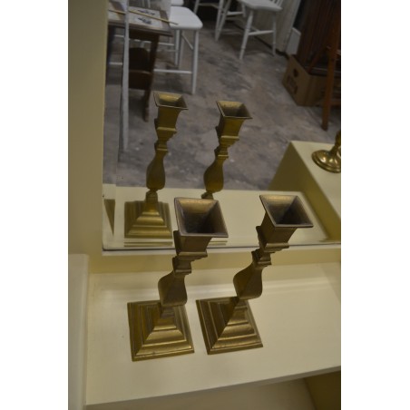 (n-5564) Kollasest metallist küünlajalad 2 tk paaris