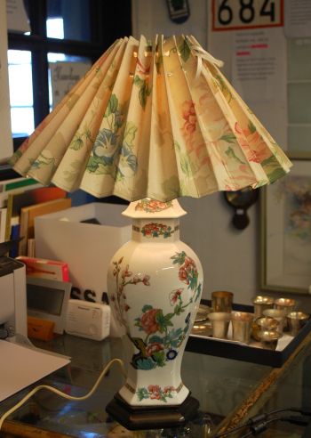 (n-5657) Limoges, kõrge lilleline laualamp 2