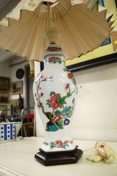 (n-5657) Limoges, kõrge lilleline laualamp