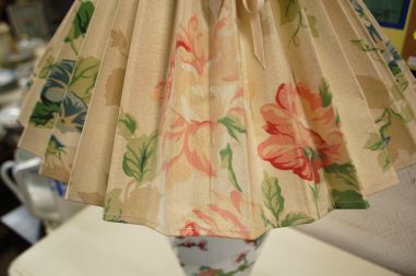 (n-5657) Limoges, kõrge lilleline laualamp