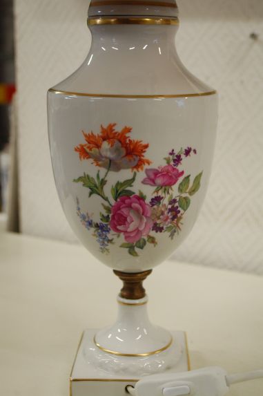 (n-5658) Limoges,  lilleline laualamp