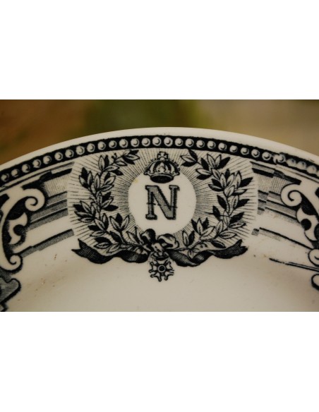 (n-5751) Boch F. la Louviere kollektsioontaldrik "Napoleon"