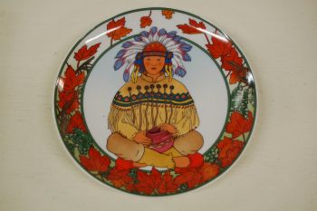(n-5753) Villeroy & Boch, Unisef kollektsioontaldrik "Children of the World", nr 9 USA  kollektsioontaldrik "Napoleon" 2