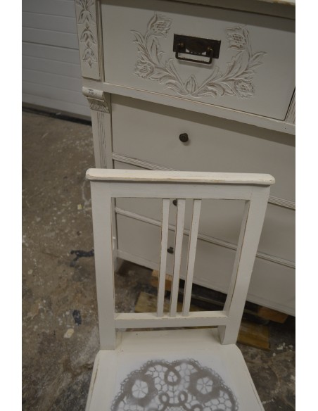 (L-360) Valge puidust tool