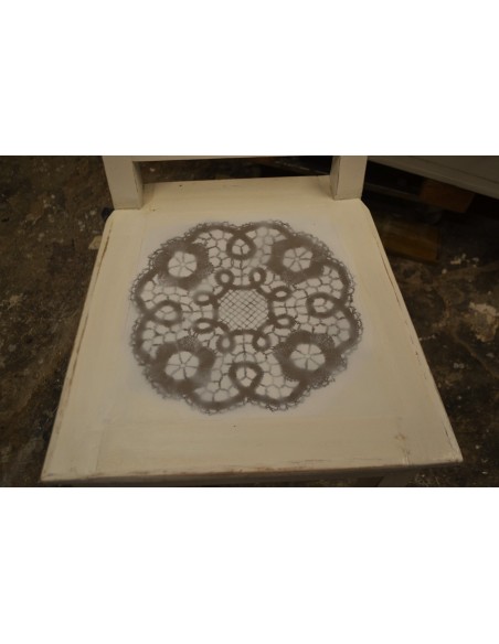 (L-360) Valge puidust tool