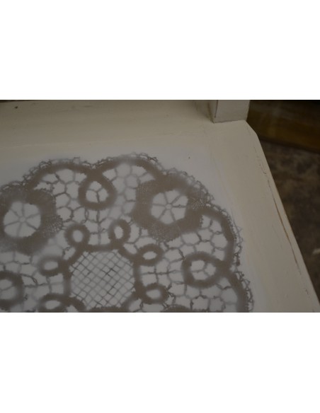 (L-360) Valge puidust tool