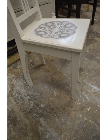 (L-360) Valge puidust tool