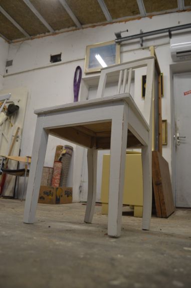 (L-360) Valge puidust tool