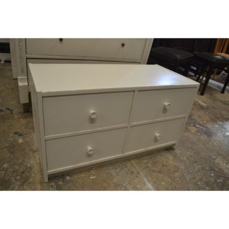 (L-417) Madal valge sahtlitega kummut