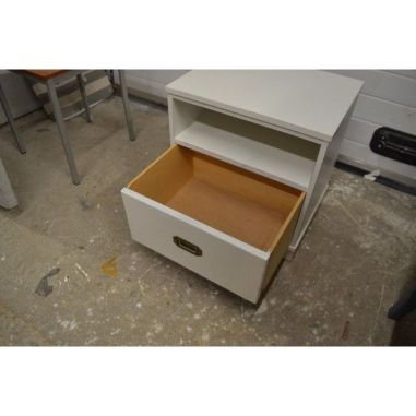 (L-425) Valge sahtlitga öökapp/ kapp