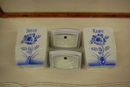 (R-016) 2tk keraamilised toosid, Kohv ja Suhkur