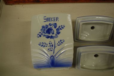 (R-016) 2tk keraamilised toosid, Kohv ja Suhkur