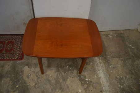 (R-024) Retro diivanilaud