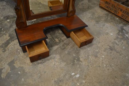 (R-038) Kallutatav sahtlitega lauapeegel