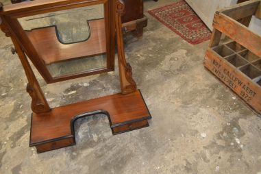 (R-038) Kallutatav sahtlitega lauapeegel