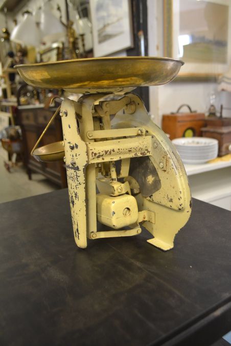 (R-047) Vana lauakaal Eskilstuna Sweden