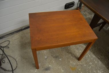 (R-086) Väiksem retro laud, diivanilaud