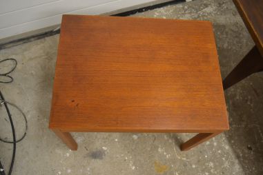 (R-086) Väiksem retro laud, diivanilaud