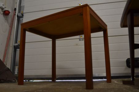 (R-086) Väiksem retro laud, diivanilaud