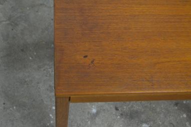 (R-086) Väiksem retro laud, diivanilaud