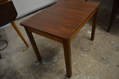 (R-105) Väiksem retro diivanilaud, abilaud