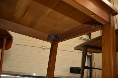 (R-105) Väiksem retro diivanilaud, abilaud