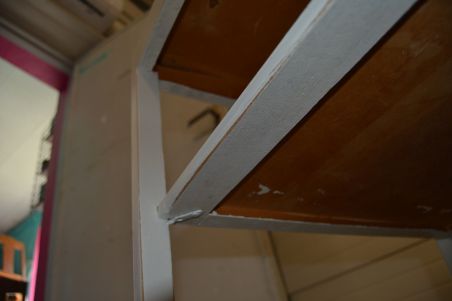 (L-445) Valge retro diivanilaud